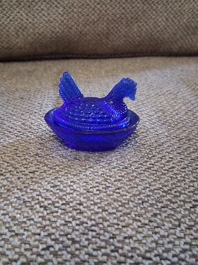Vintage Cobalt Blue Mini Glass Hen On Nest